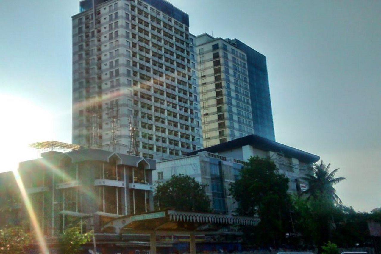 Swiss-Belhotel Mangga Besar Джакарта Экстерьер фото
